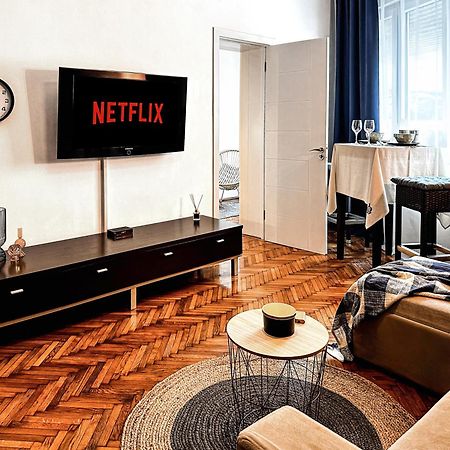 Insta-Apt Old Town Central Park Renovated Belgrado Exterior foto